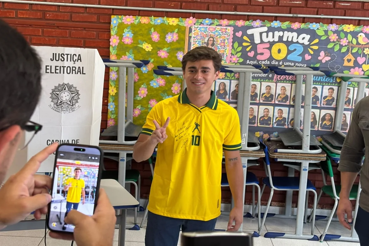 nikolas (foto reprodução Larissa Ricci/Metrópoles)